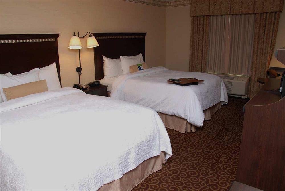 Hampton Inn & Suites Staten Island Νέα Υόρκη Δωμάτιο φωτογραφία