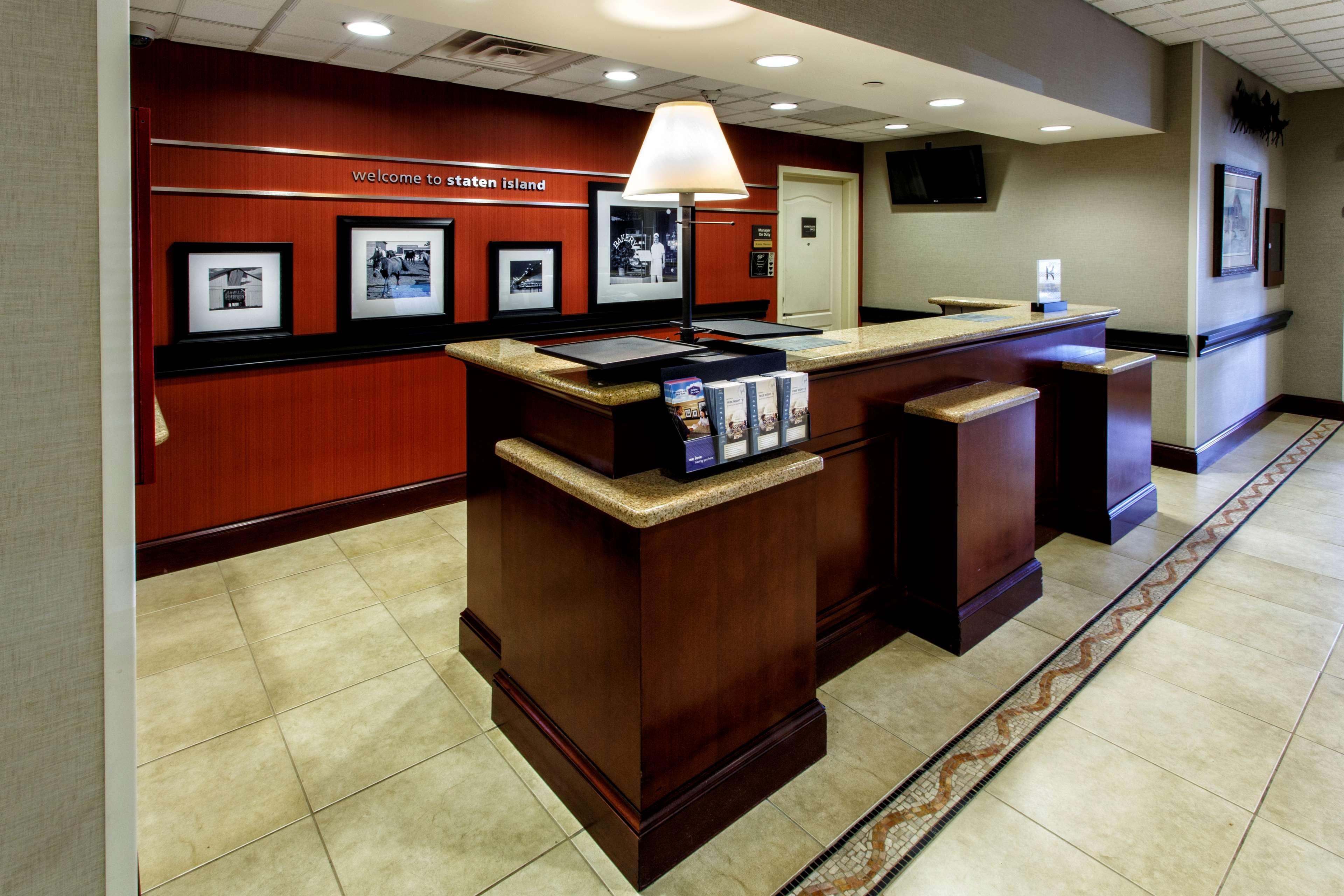 Hampton Inn & Suites Staten Island Νέα Υόρκη Εξωτερικό φωτογραφία